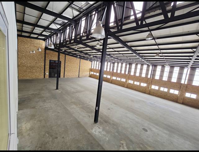 1,345M² WAREHOUSE TO LET IN NORTH RIDING